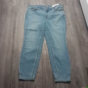 Lighter skinny jeans
